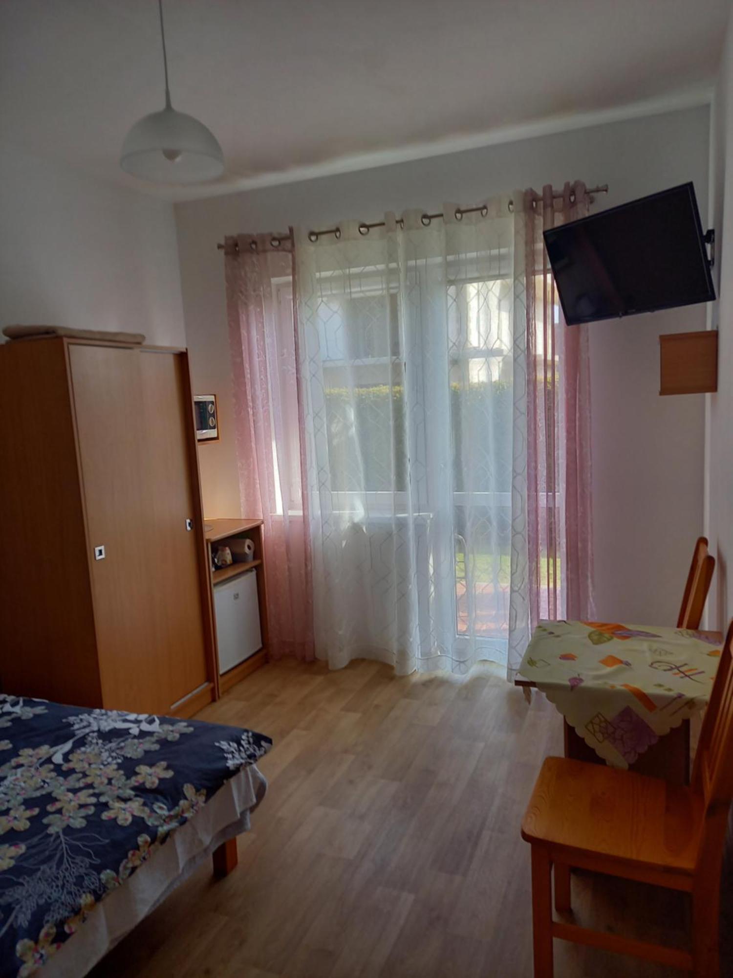 Pokoje Goscinne U Teresy Mrzezyno Luaran gambar